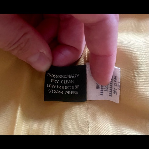 A Size 8 Moshary blazer and skirt - Picture 2 of 4